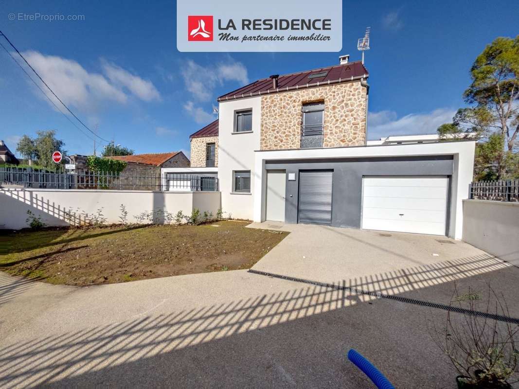 Maison à VERNEUIL-SUR-SEINE