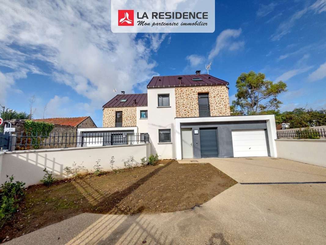 Maison à VERNEUIL-SUR-SEINE