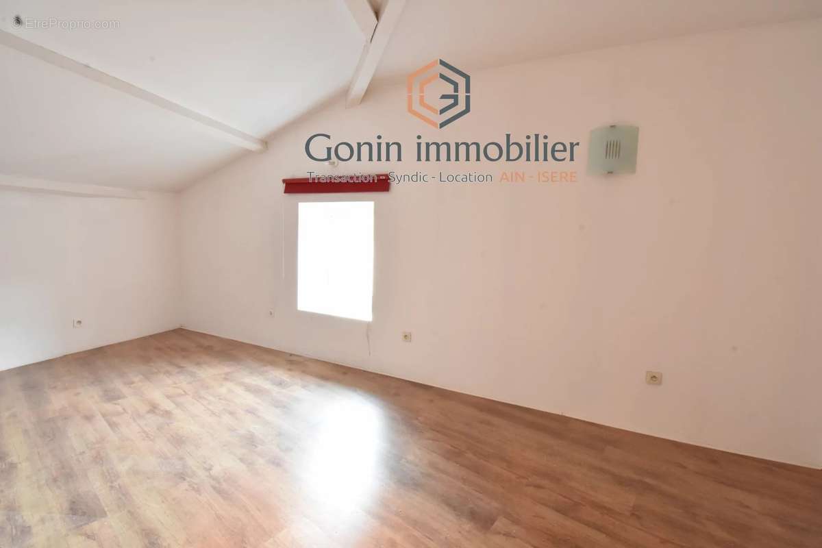 Appartement à MEXIMIEUX