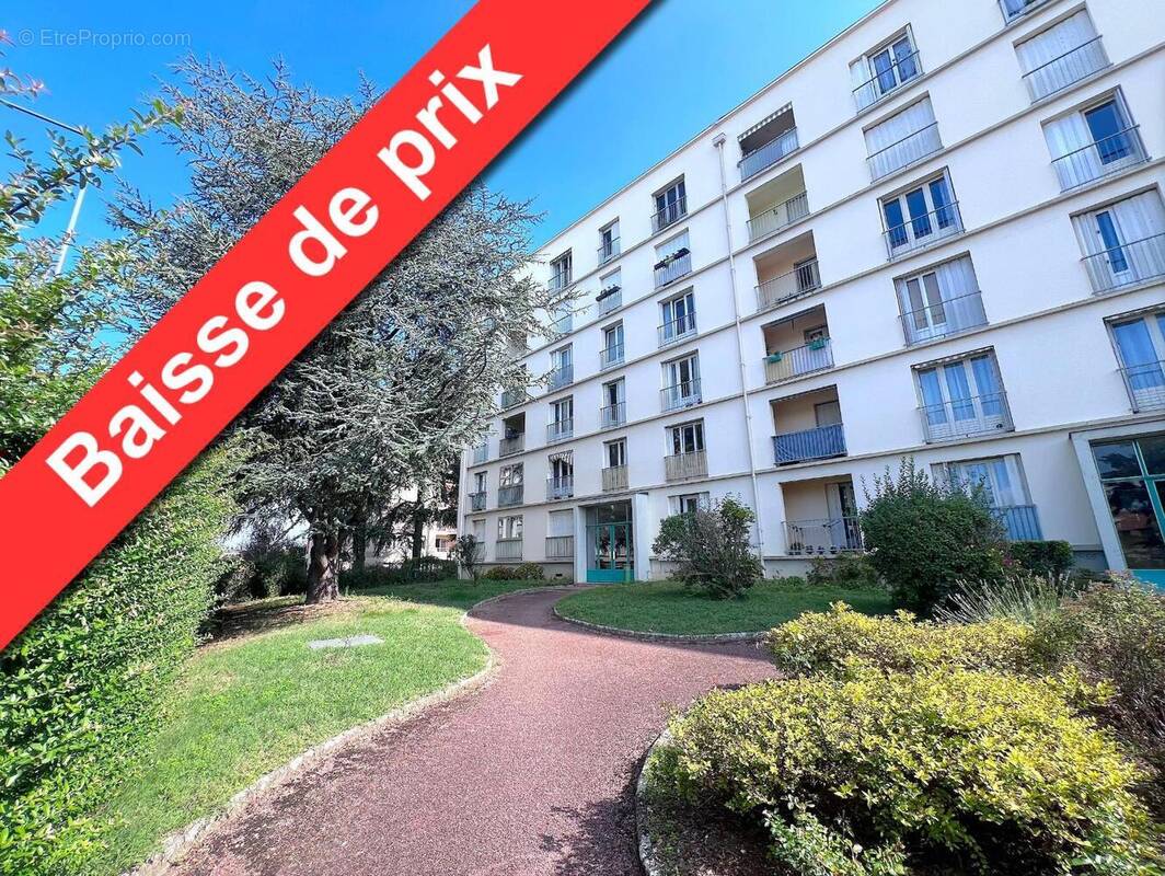   - Appartement à VILLEURBANNE