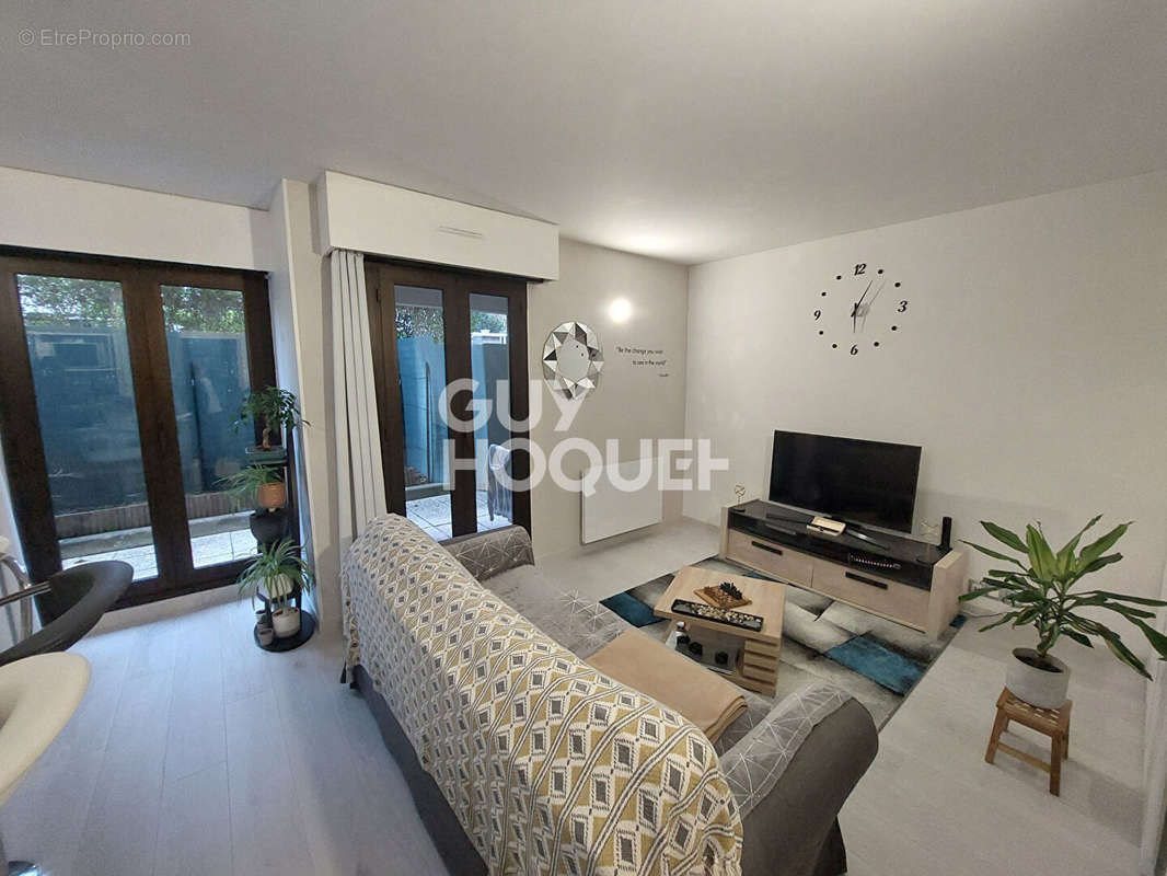 Appartement à ROSNY-SOUS-BOIS