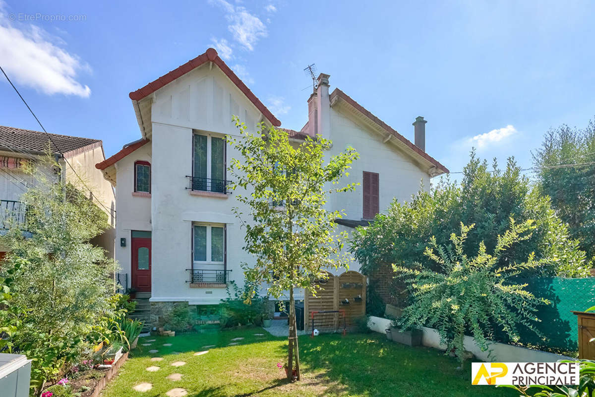 Maison à MAISONS-LAFFITTE