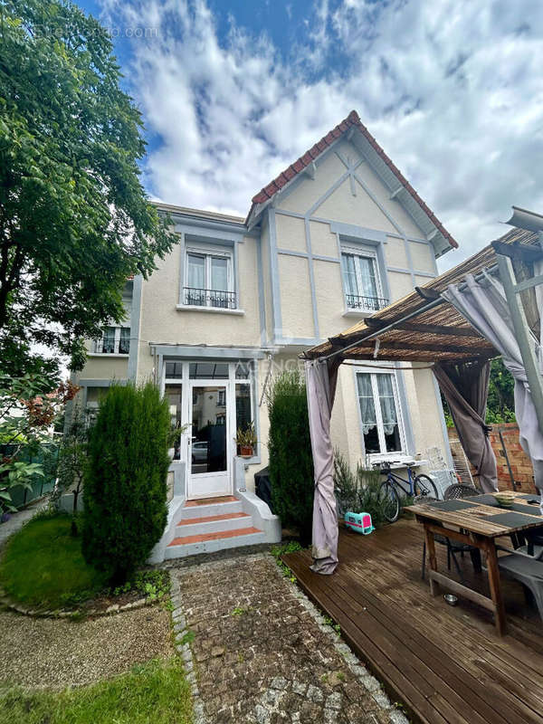 Maison à MAISONS-LAFFITTE