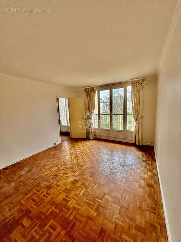 Appartement à MAISONS-LAFFITTE