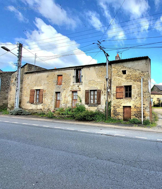 Maison à CHAVAGNES