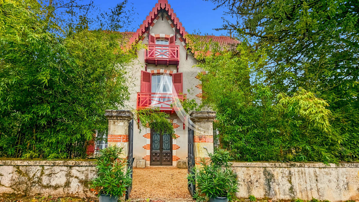 Maison à SAUVETERRE-LA-LEMANCE