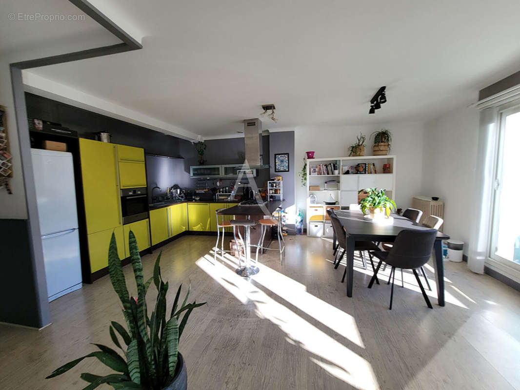 Appartement à BILLERE