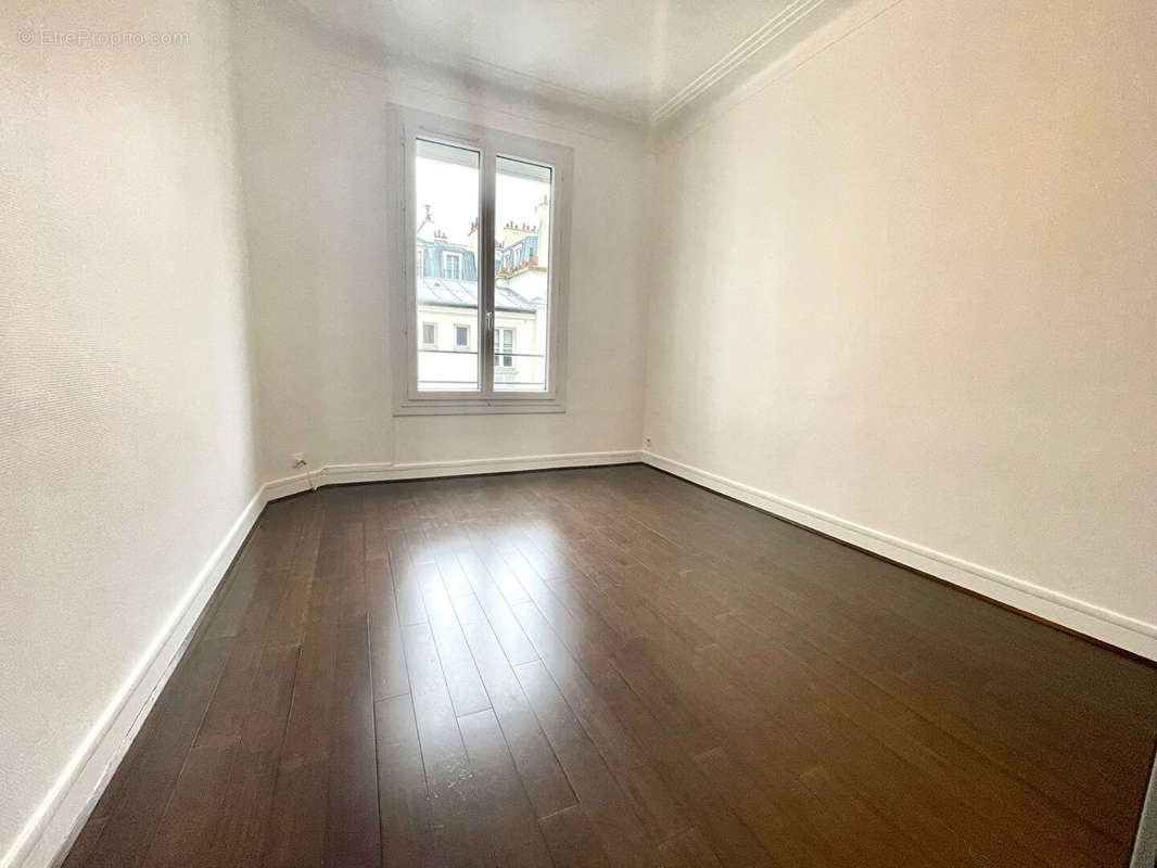 Appartement à LEVALLOIS-PERRET