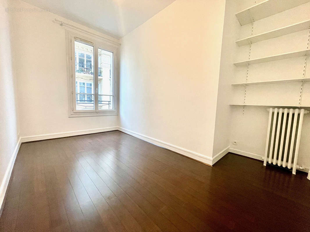 Appartement à LEVALLOIS-PERRET