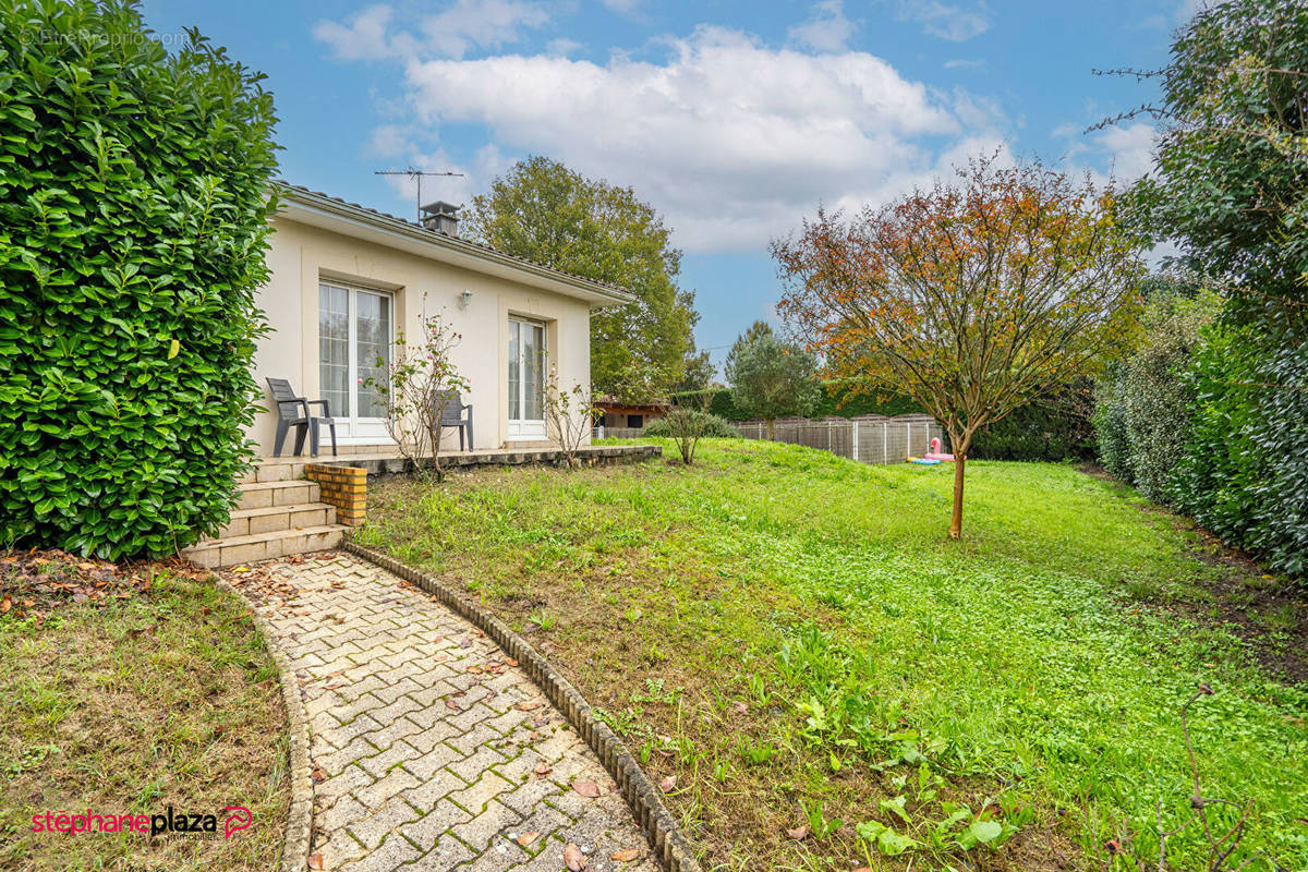 Maison à MARTILLAC