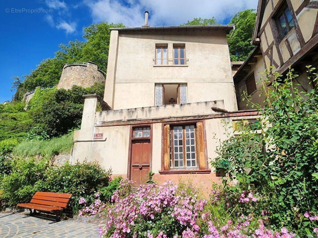 Maison à MONTLUCON