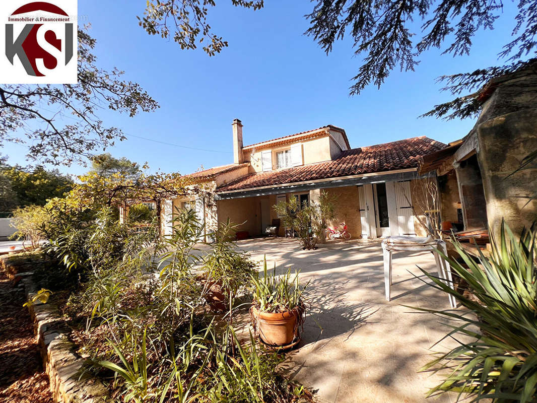 Maison à SAINT-MAXIMIN-LA-SAINTE-BAUME