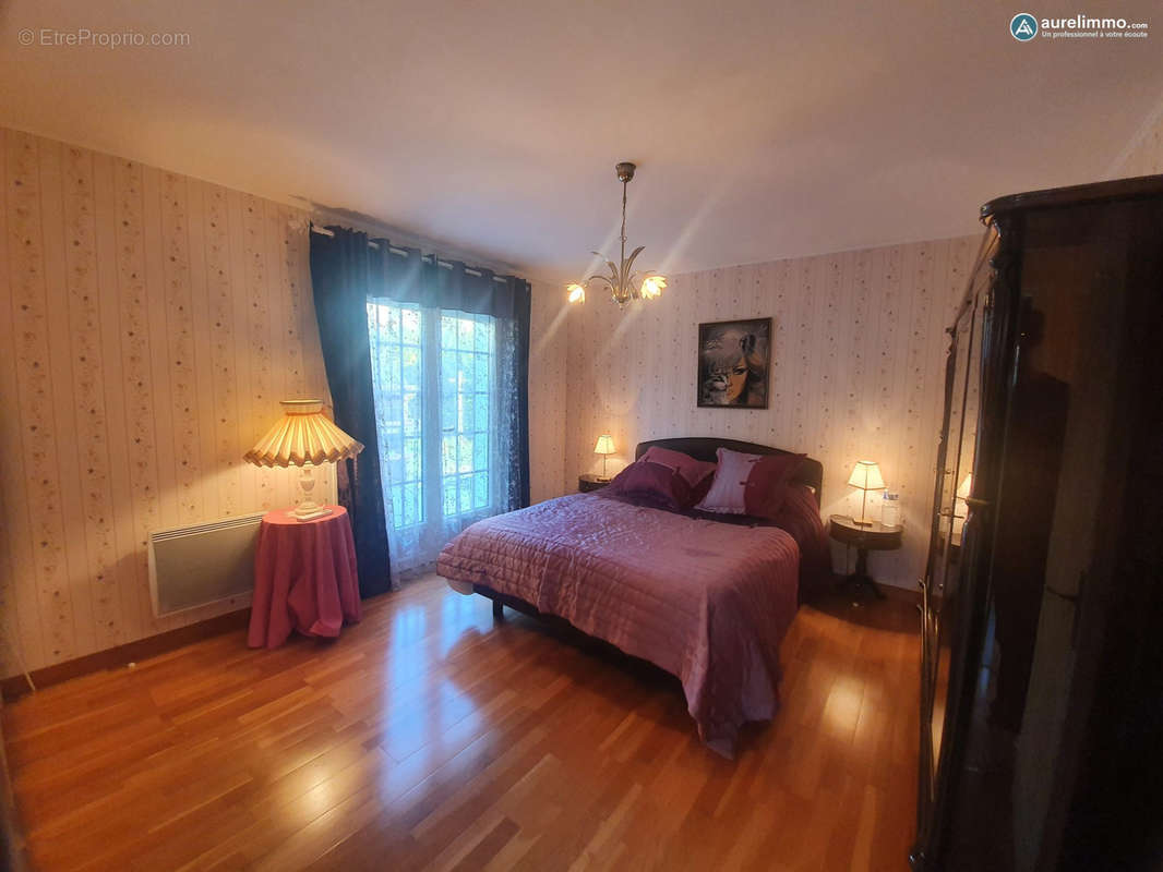 chambre 1 - Maison à MONTLUCON