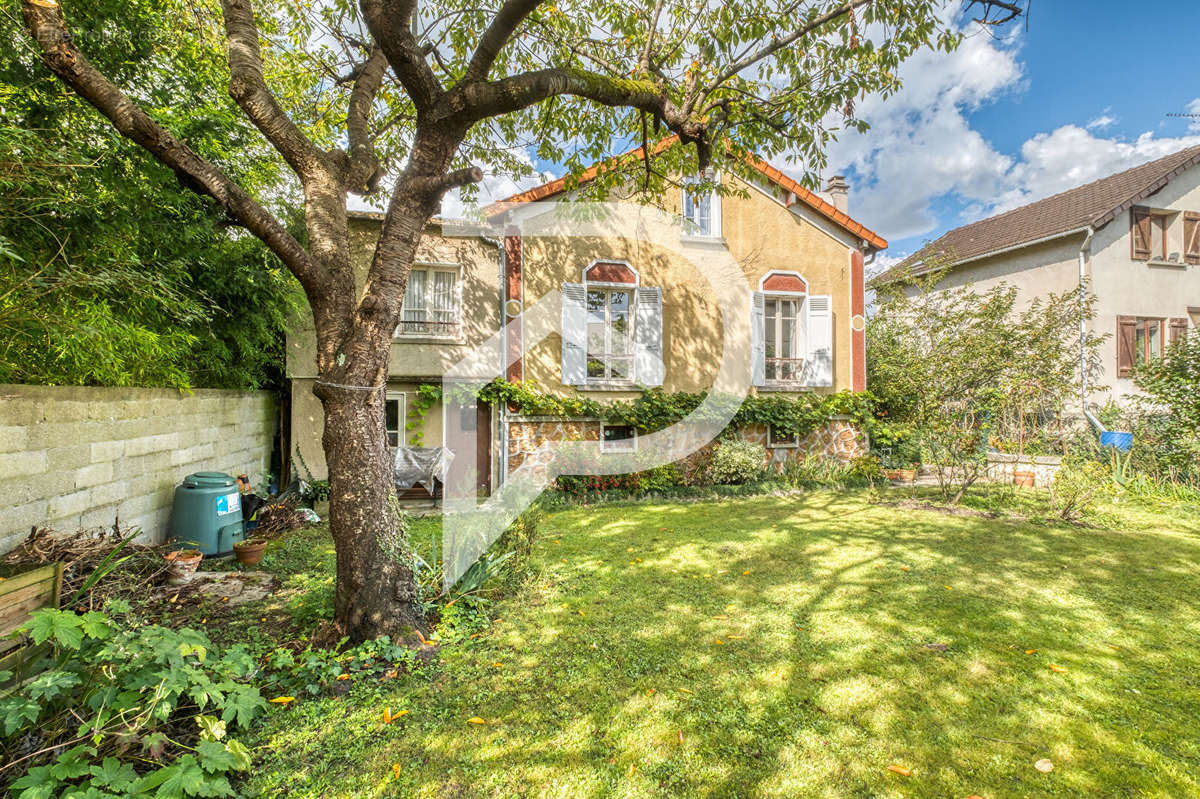 Maison à LE PERREUX-SUR-MARNE