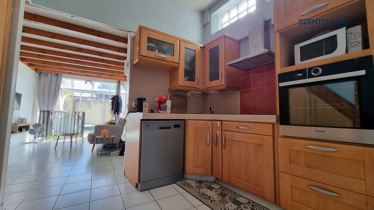 Appartement à SAINT-BRES