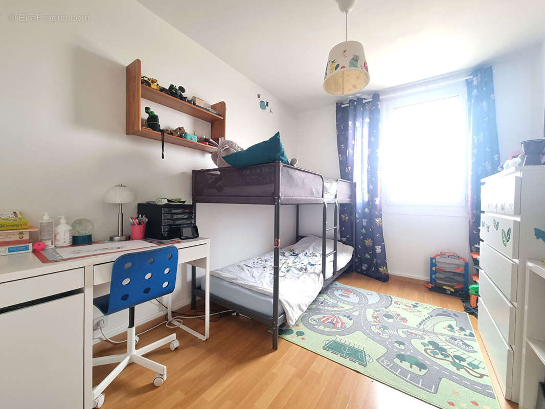 Appartement à FONTENAY-SOUS-BOIS