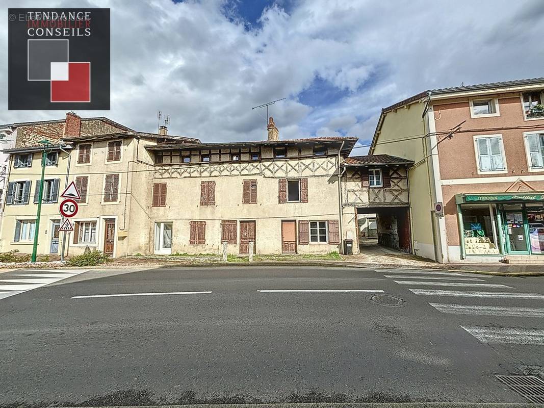 Appartement à PONT-DE-VEYLE