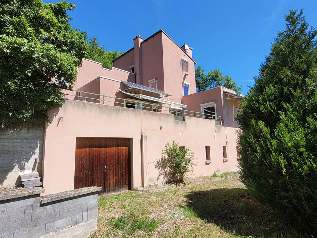 Maison à SANSSAC-L&#039;EGLISE