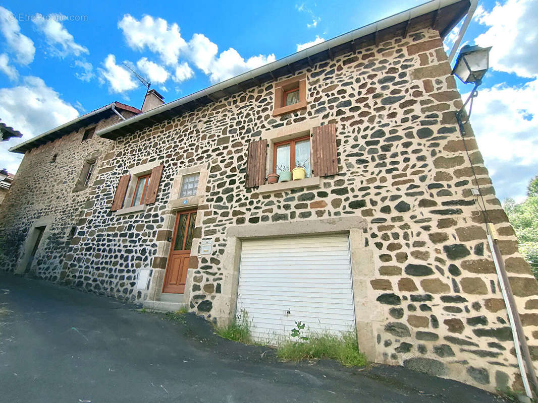 Maison à VALS-PRES-LE-PUY