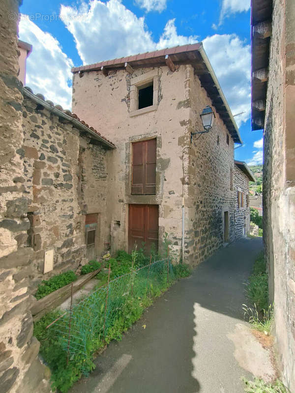 Maison à VALS-PRES-LE-PUY