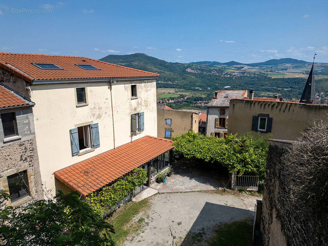 Maison à CORENT