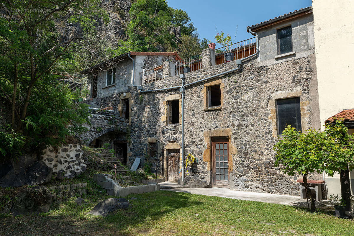 Maison à CORENT