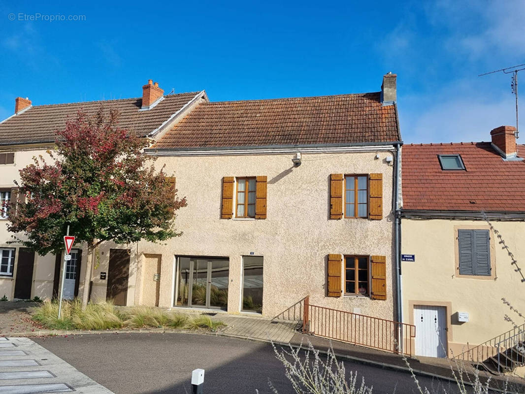 Maison à PARAY-LE-MONIAL