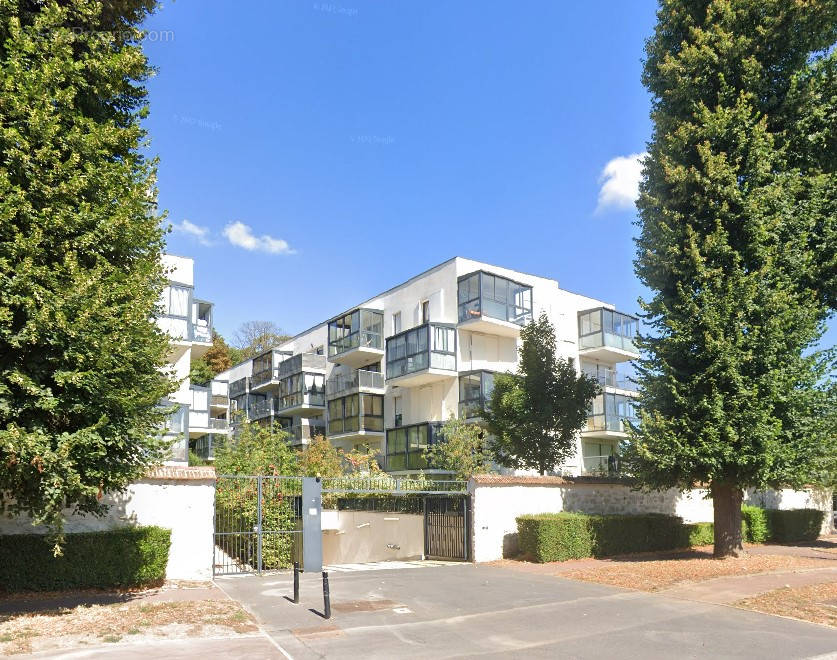 Appartement à LOUVRES