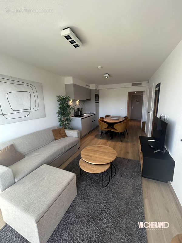 Appartement à CAMIERS