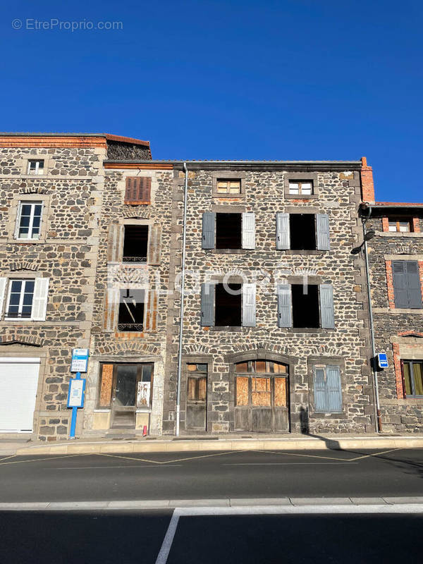 Appartement à SAINT-GEORGES-D&#039;AURAC