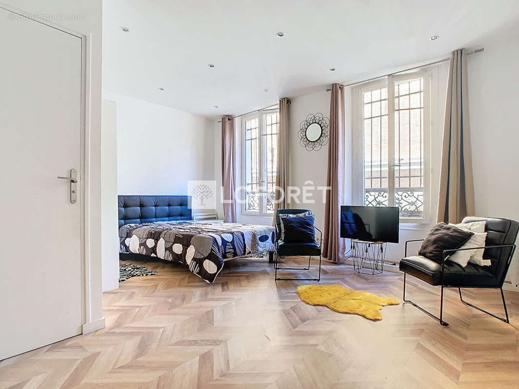 Appartement à PARIS-2E