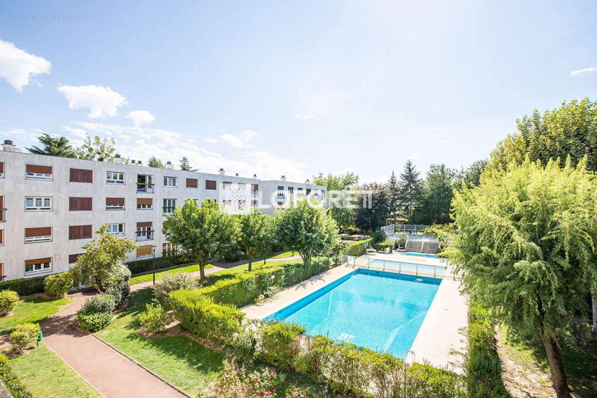 Appartement à CHILLY-MAZARIN