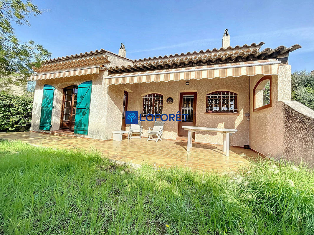 Maison à CARQUEIRANNE