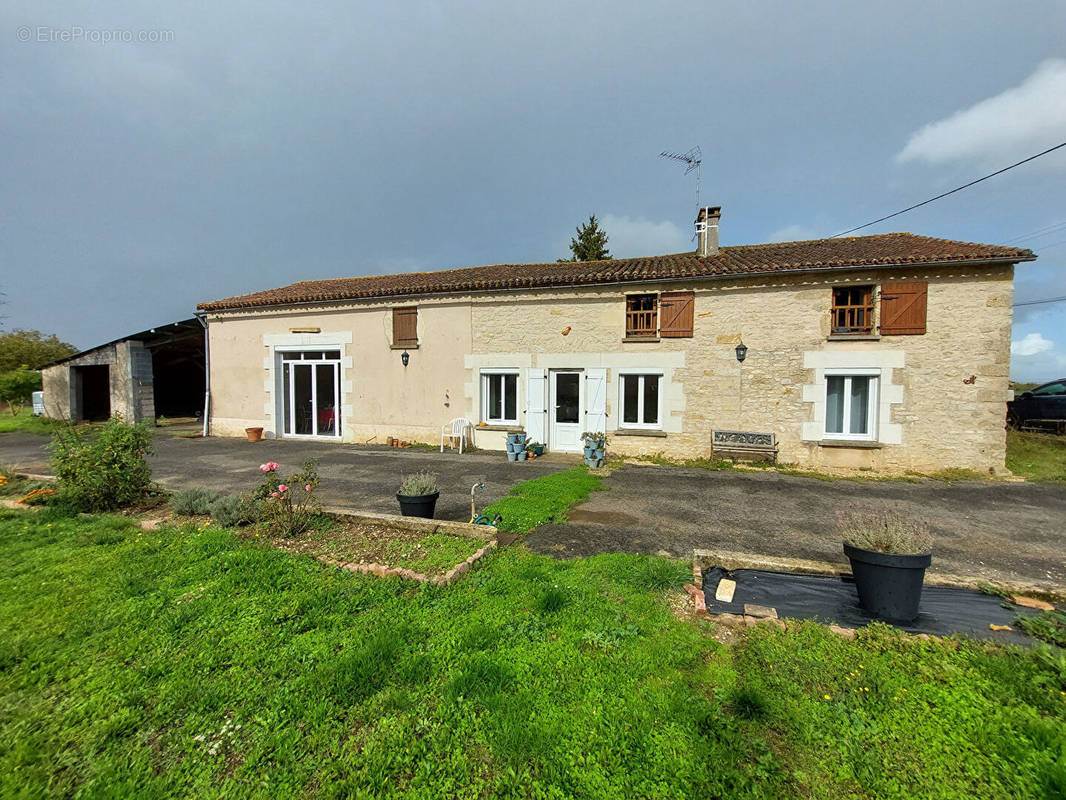 Maison à MASSOGNES