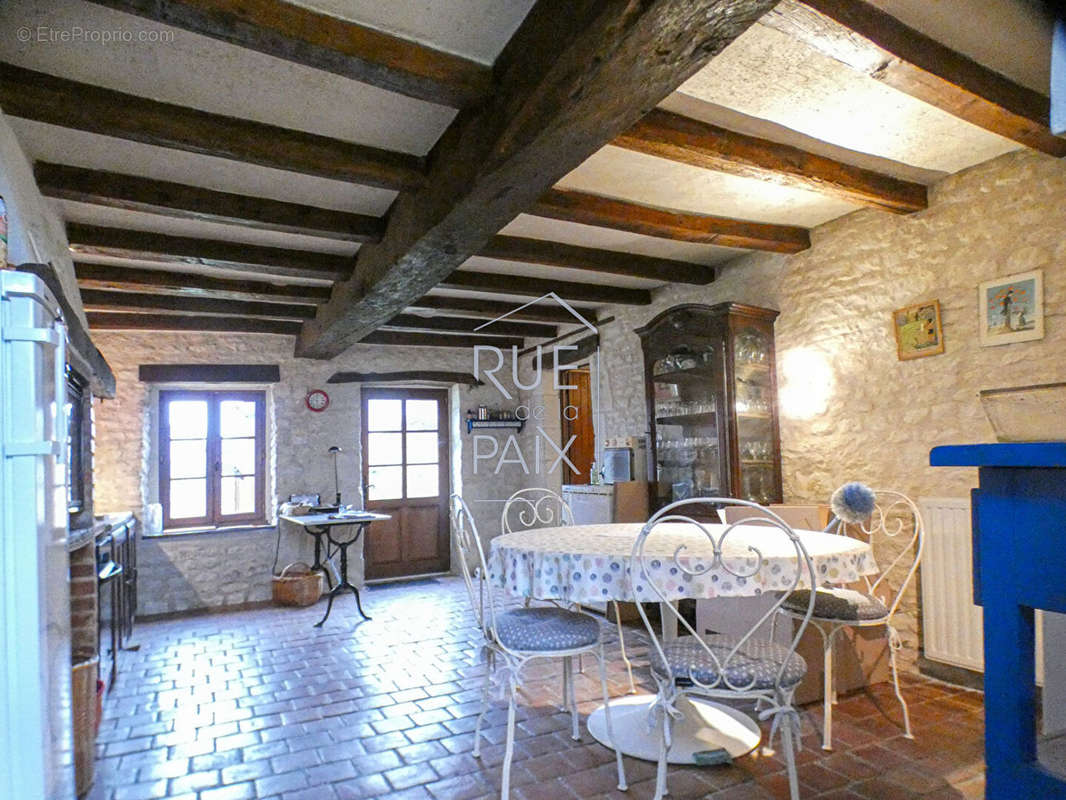 Maison à SAVIGNY-SOUS-FAYE