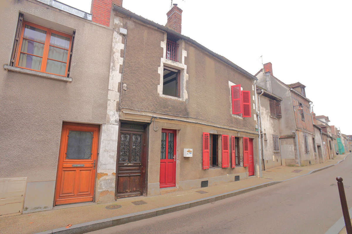 Maison à AUXERRE