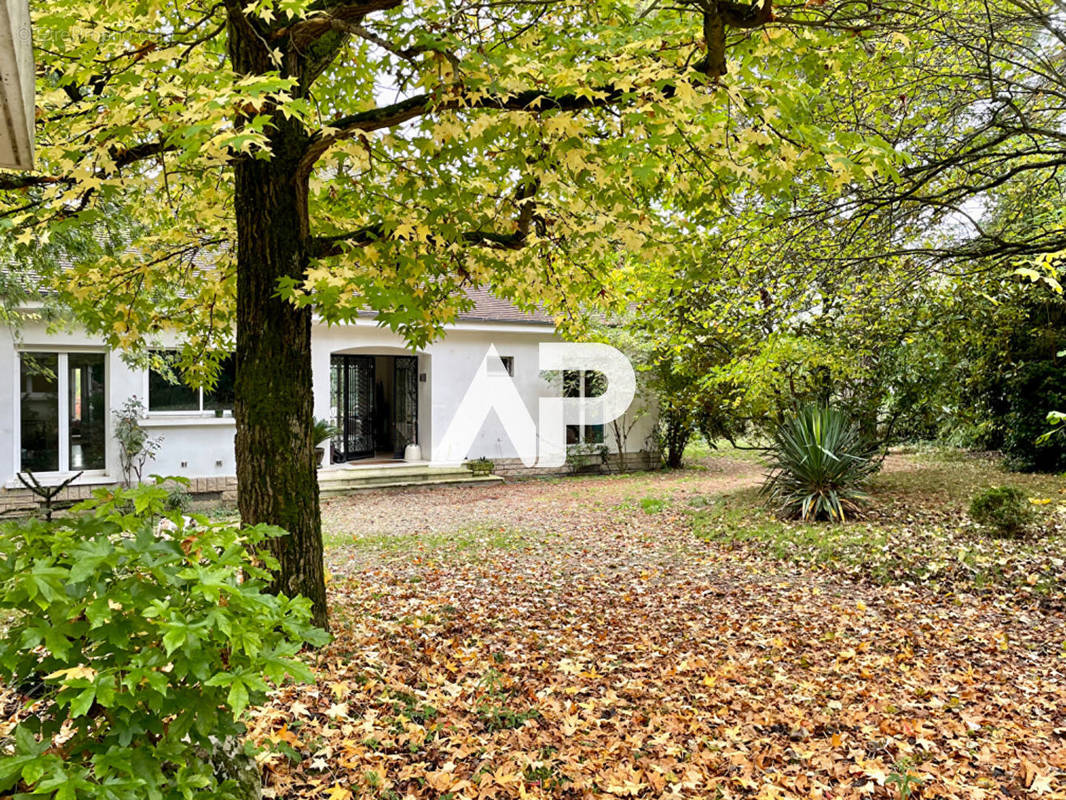 Maison à DEUIL-LA-BARRE