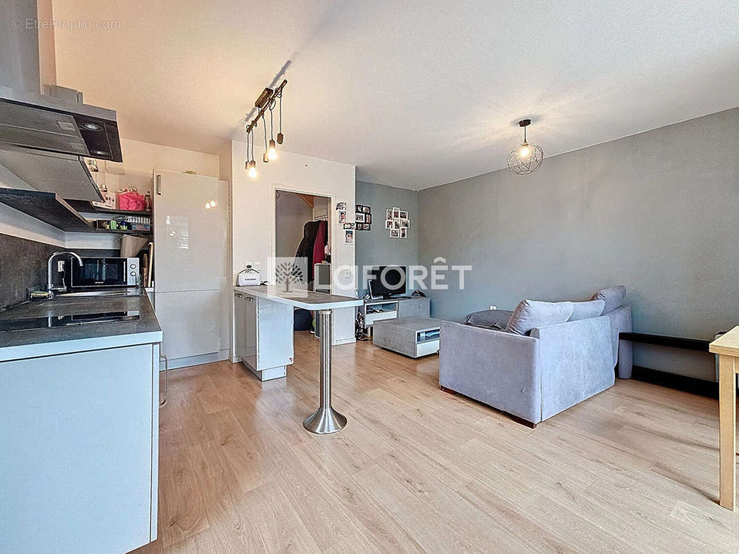 Appartement à MOISSY-CRAMAYEL