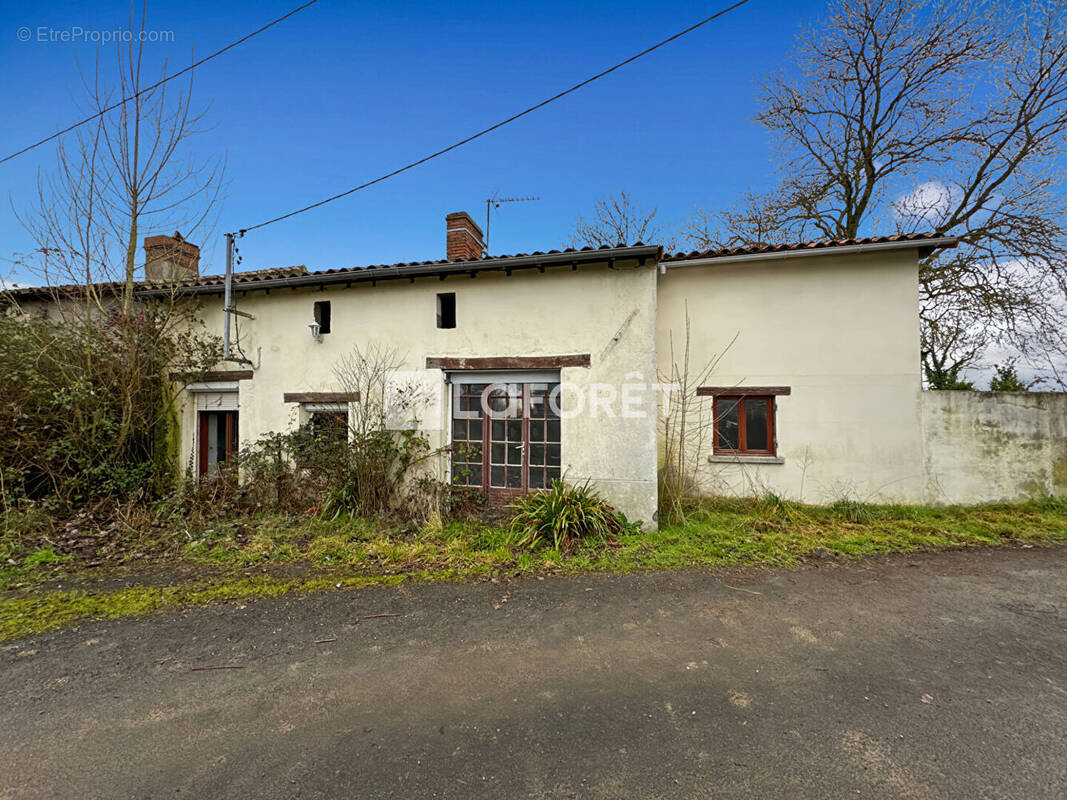 Maison à CLERE-SUR-LAYON