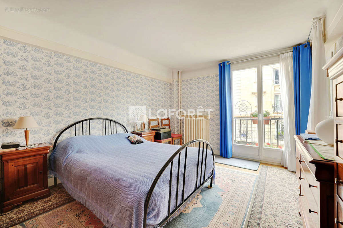 Appartement à PARIS-15E