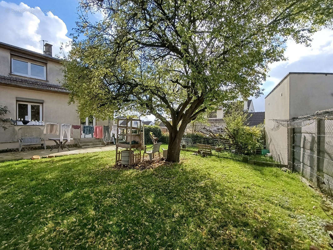 Maison à SAINT-QUENTIN