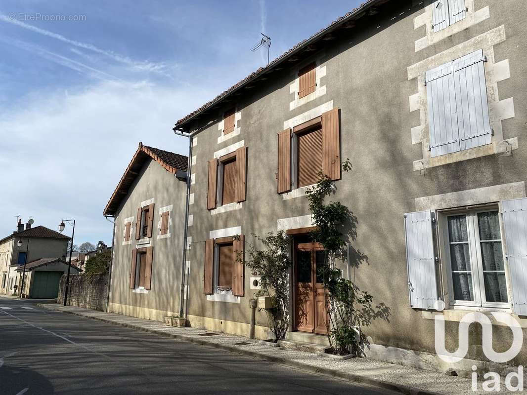 Photo 2 - Maison à CONFOLENS