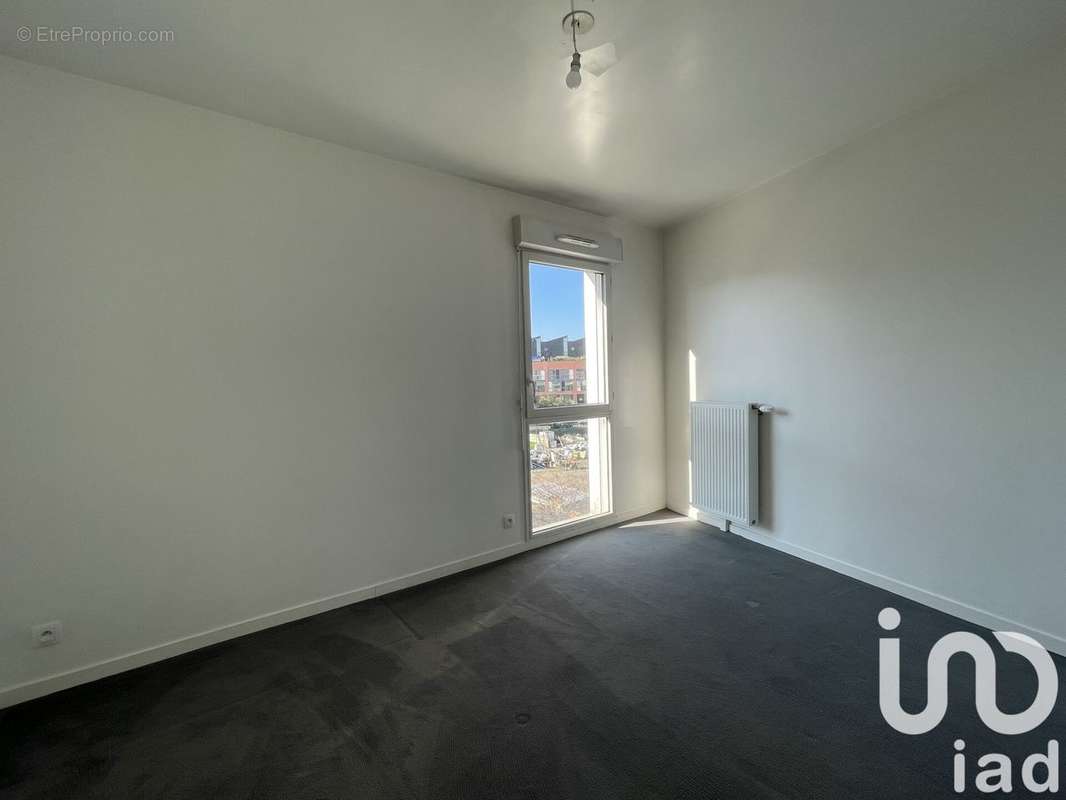 Photo 6 - Appartement à AUBERVILLIERS