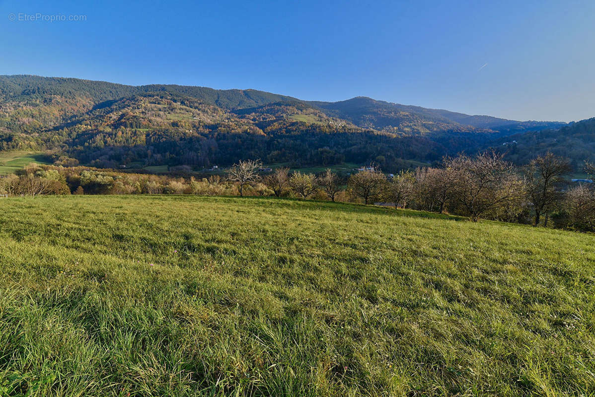 Terrain à SAINT-PIERRE-D&#039;ALLEVARD