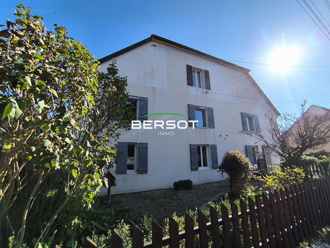 Maison à L&#039;ISLE-SUR-LE-DOUBS