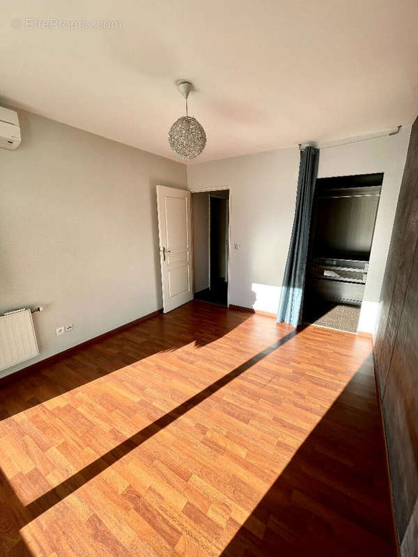 Appartement à LYON-8E