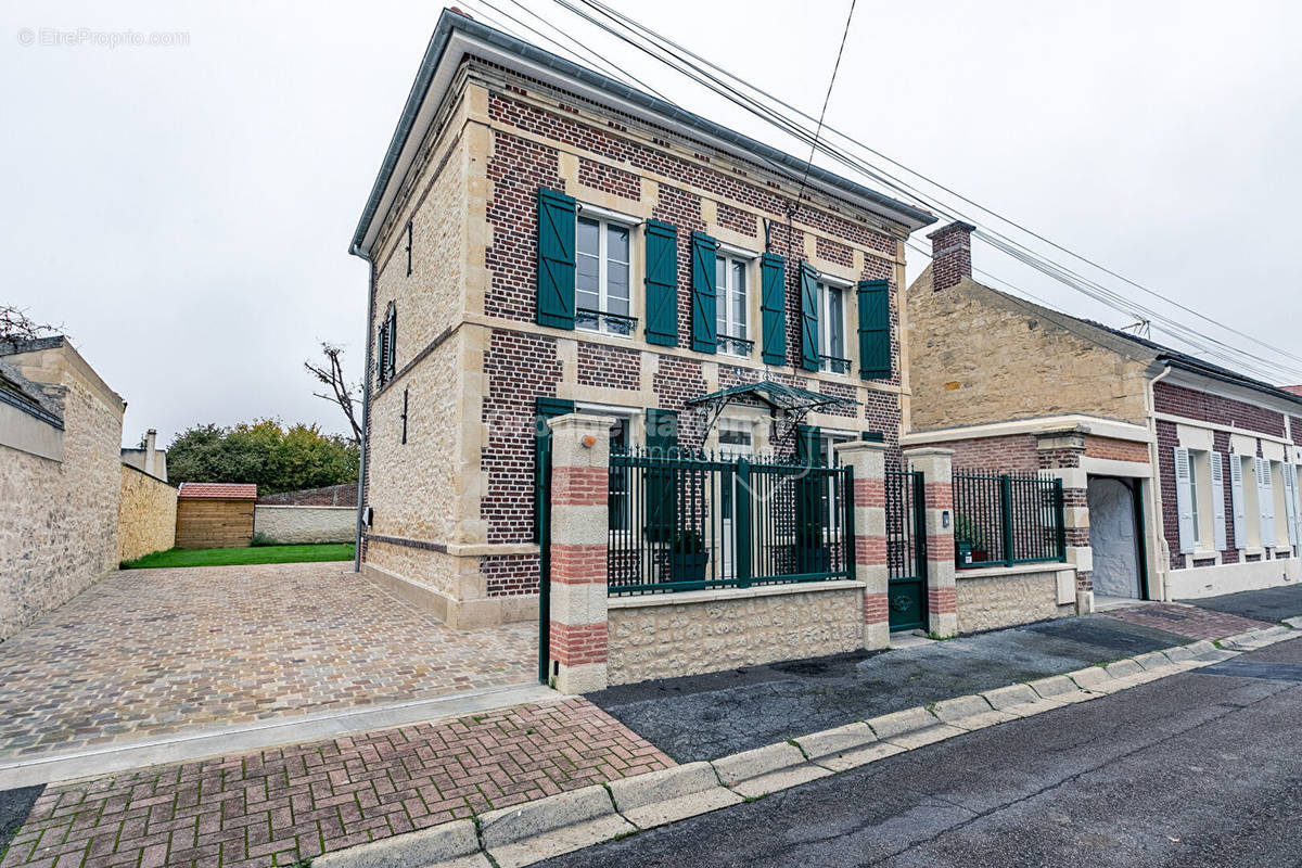 Maison à CREPY-EN-VALOIS