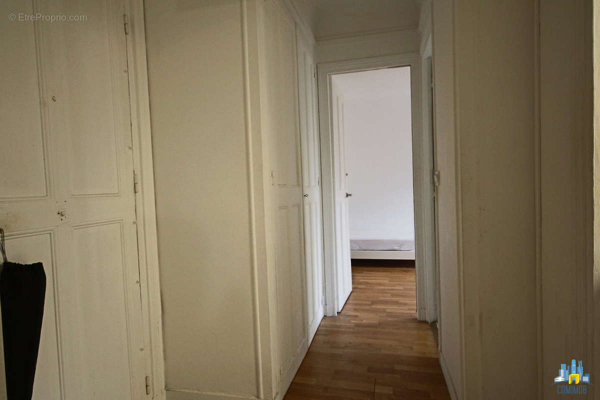 Appartement à COURBEVOIE