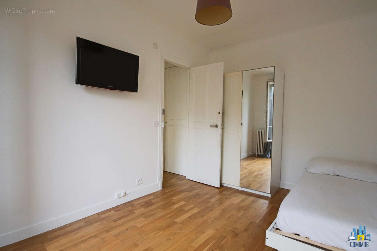 Appartement à COURBEVOIE