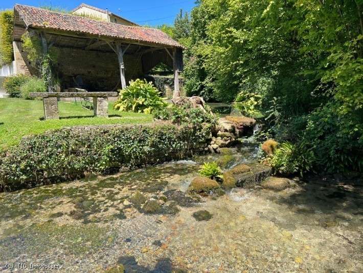 Maison à CHEF-BOUTONNE